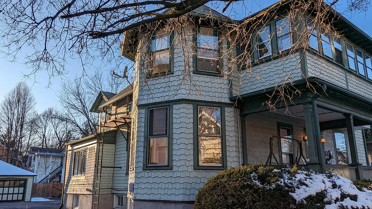 Building Photo - 224 S Albany St #1