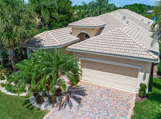 7566 Seashell Crest Ln, Lake Worth, FL 33467