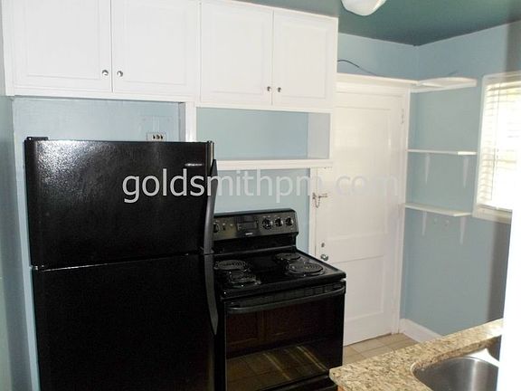 3rd image of 100 Lewis Dr Unit 14D