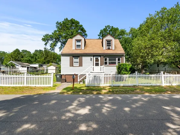 20 King St, Wilmington, MA 01887