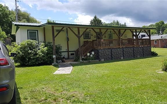 3rd image of 17 Piney Heaven Dr