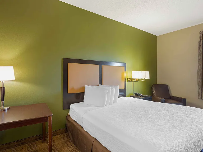 Studio Suite - 1 King Bed