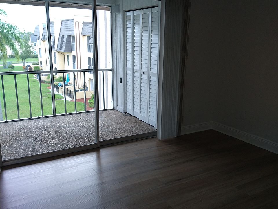 balcony with closeted in unit laundry