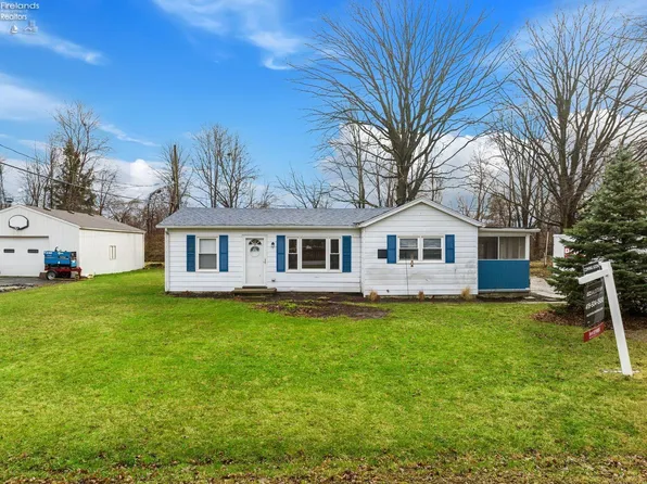 1636 Lagundovie Rd, Oregon, OH 43616