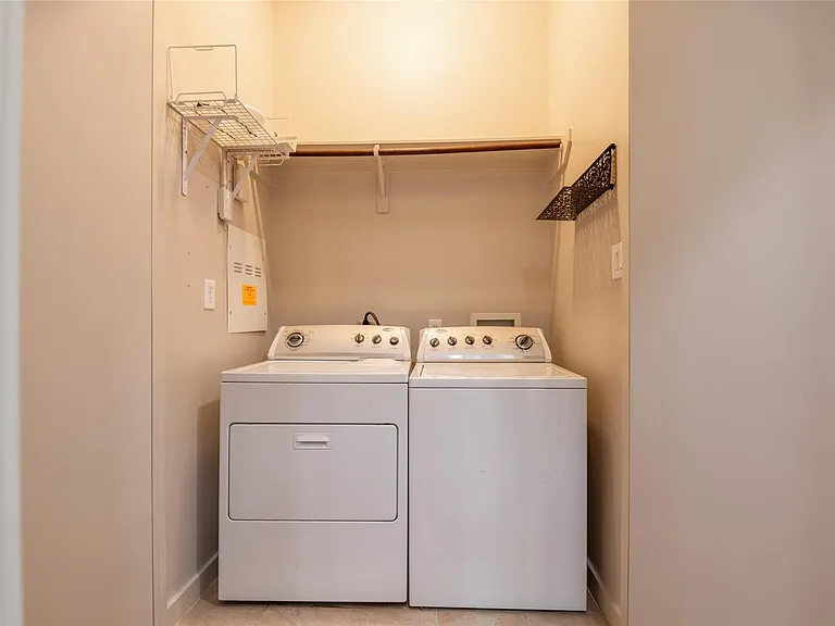 4040 Center St — Photo 23