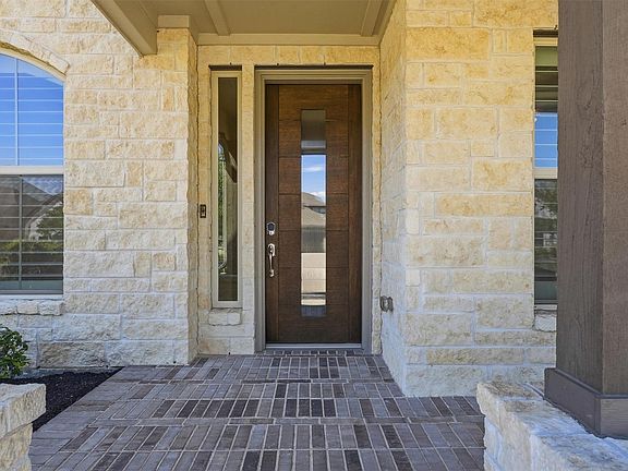 3rd image of 18011 Zagranski Cedar Ct