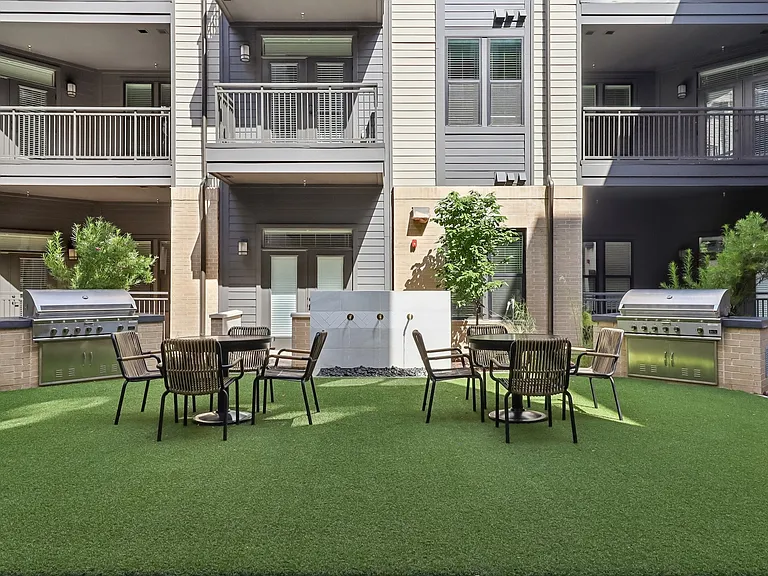 The Brentwood — Photo 22