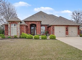 30511 E 65th St S, Broken Arrow, OK 74014