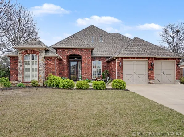 30511 E 65th St S, Broken Arrow, OK 74014