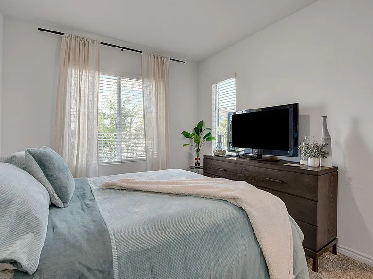 7069 Range Valley St — Photo 10