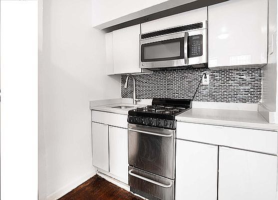 2nd image of 204 W 132nd St #F3