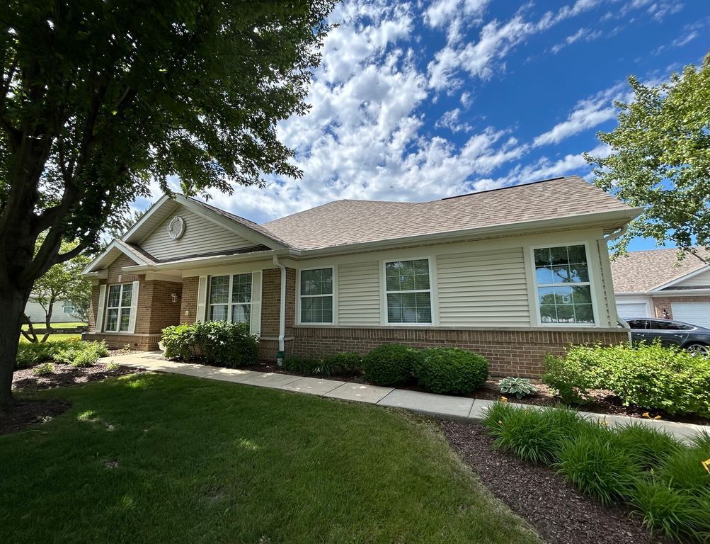 21561 Wolf Lake Ct, Crest Hill, IL