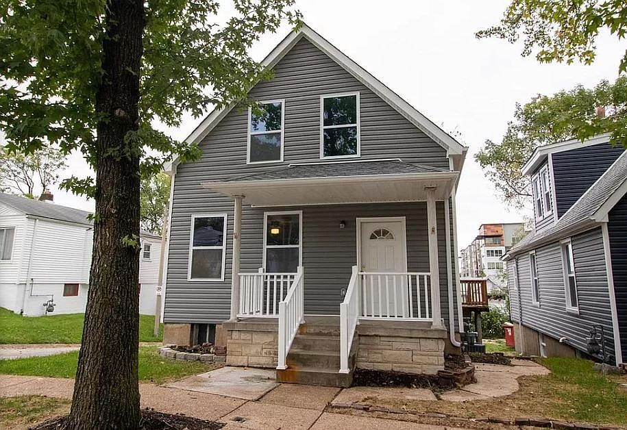 1st image of 5837 Victoria Ave