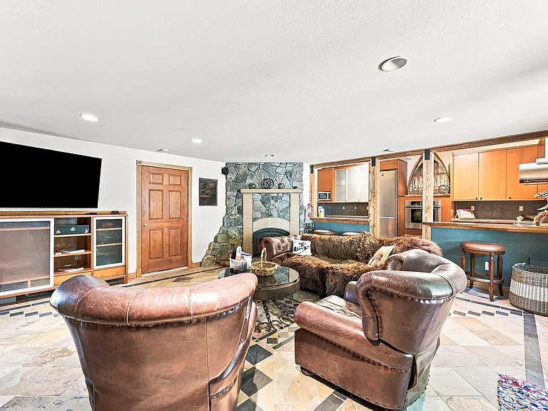 551 Aspen Dr — Photo 25
