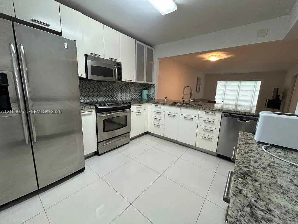 Arrowhead Condo No Ix — Photo 4