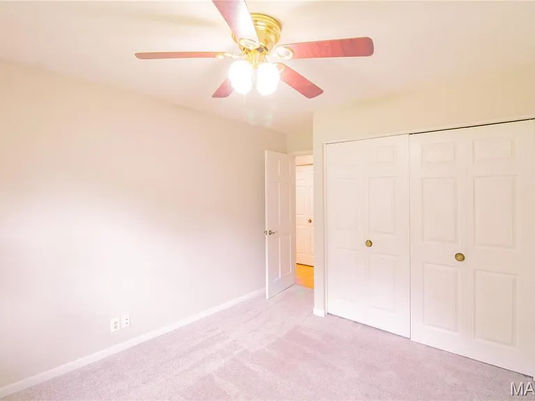 395 Statesman Ct — Photo 17