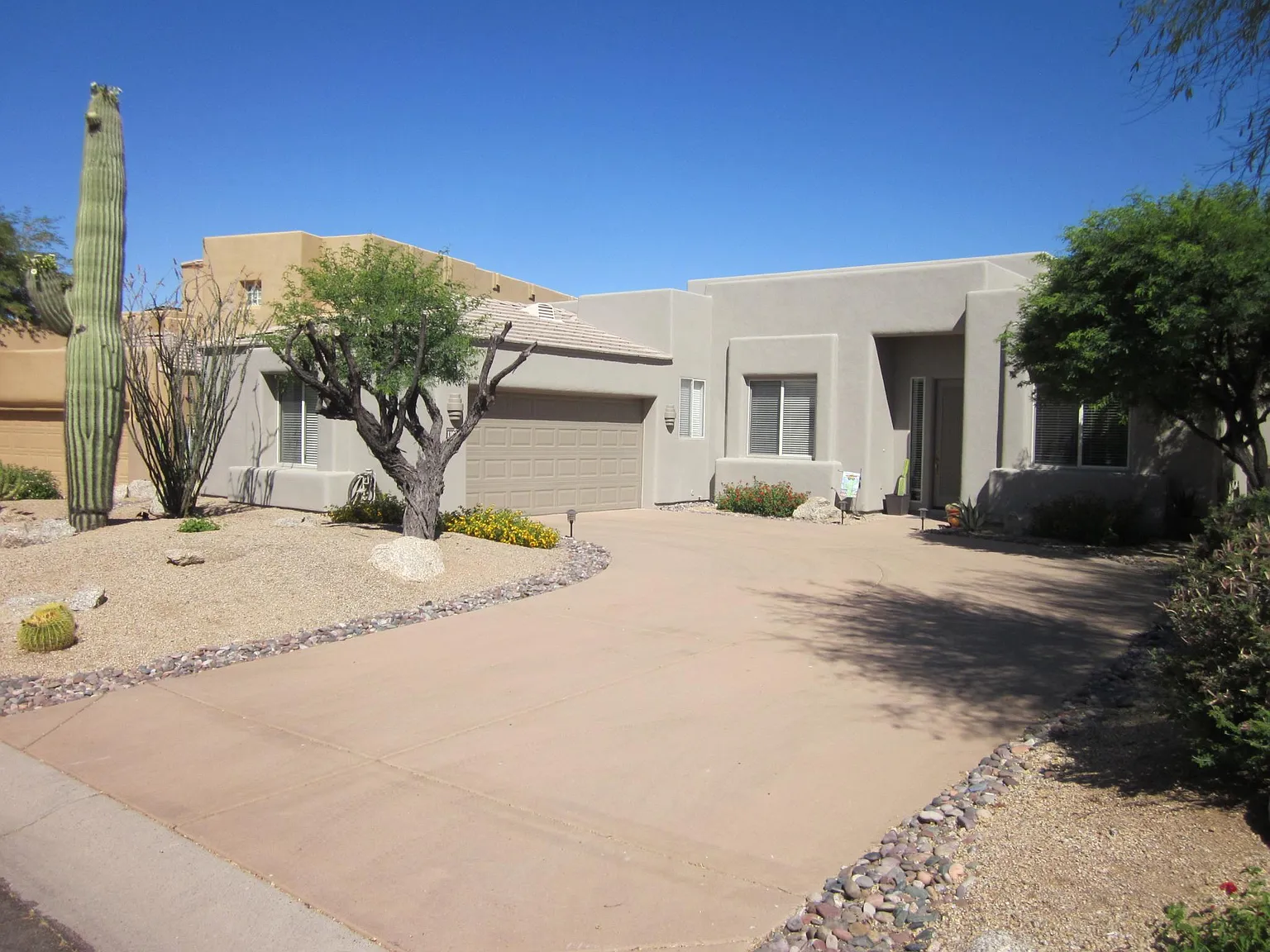 11096 E Dale Lane — Photo 1