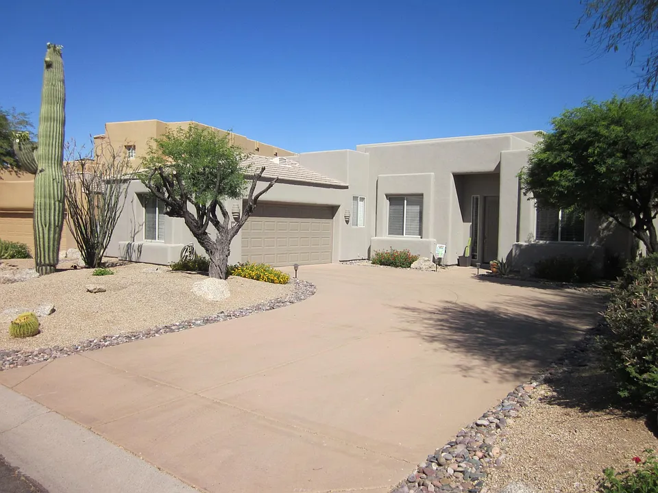 11096 E Dale Ln