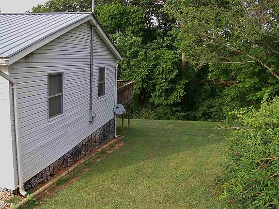 4th image of 2186 Thomas Dr