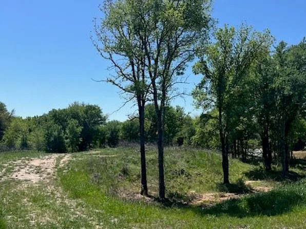 1004 Bermes Ct, Weatherford, TX 76087