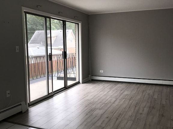 5th image of 9733-35 S Cicero Ave #9733-3NW