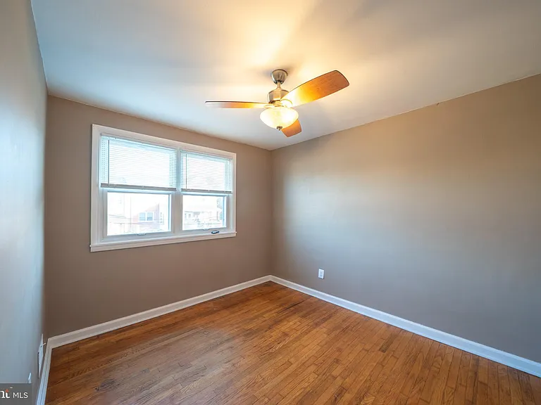 705 Eastshire Dr — Photo 26