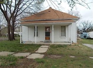 404 N 19th St, Independence, KS 67301