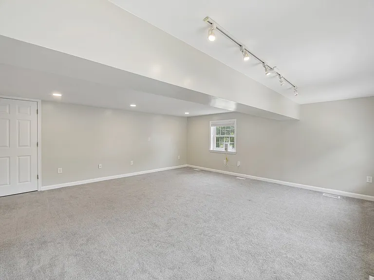 713 Mimosa Cove Rd — Photo 43