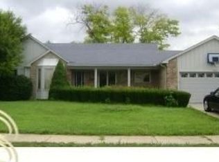 15300 Gary Ln, Livonia, MI 48154