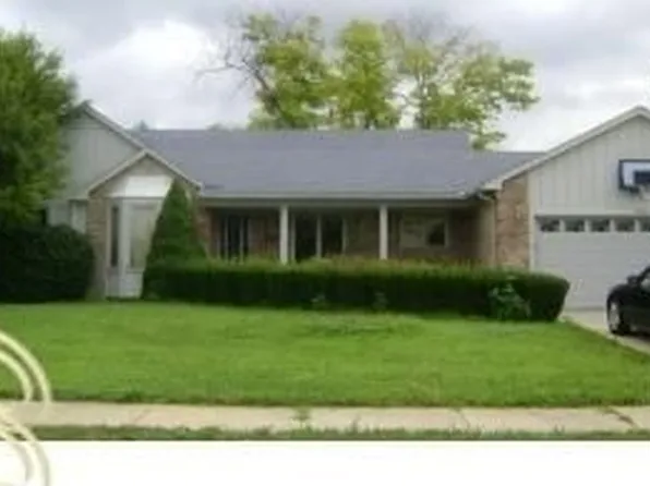 15300 Gary Ln, Livonia, MI 48154