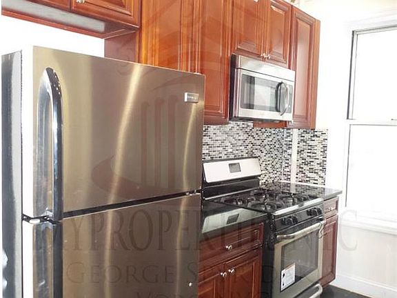 2nd image of 4138 67th St APT 2H