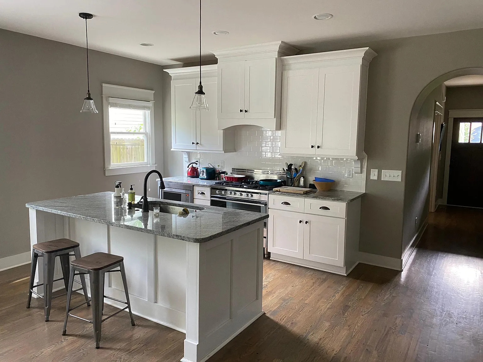3 bed, 2503 sqft, $3,850 — Photo 4