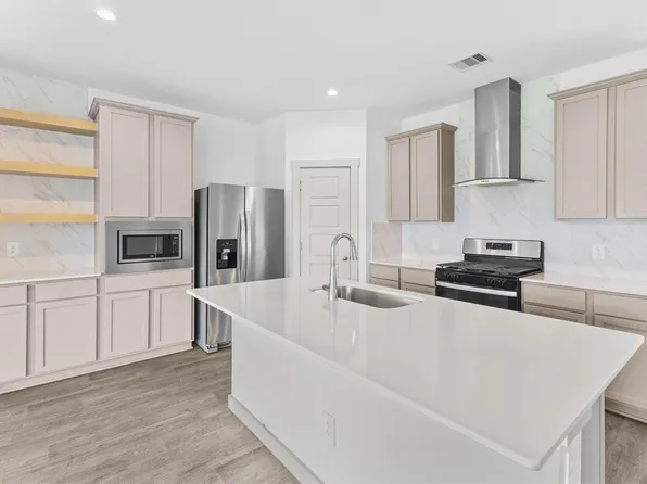2905 Highgate Hill Ln, Houston, TX 77047