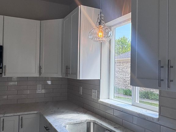 4th image of 30815 Lower Ridge Dr