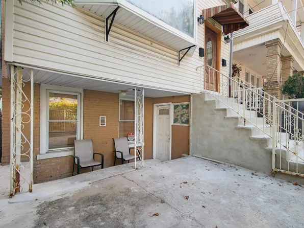 78 Linden Avenue image 2 of 24