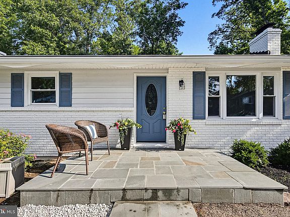 3rd image of 3 Belhaven Ct