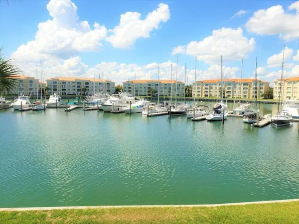 10 Harbour Isle Dr E, Fort Pierce, FL