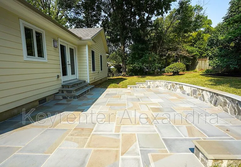 906 Neal Dr — Photo 54