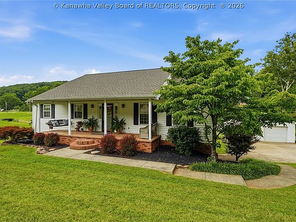 3rd image of 209 Smith Rd