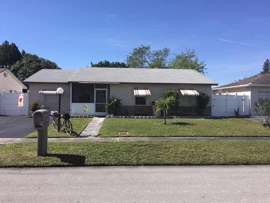 1st image of 306 SW 78th Ter