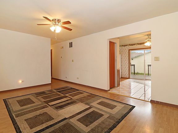 2nd image of 1241 Glenn Dr
