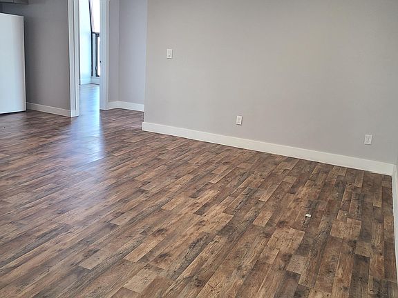 2nd image of 1422 E 17th St #2