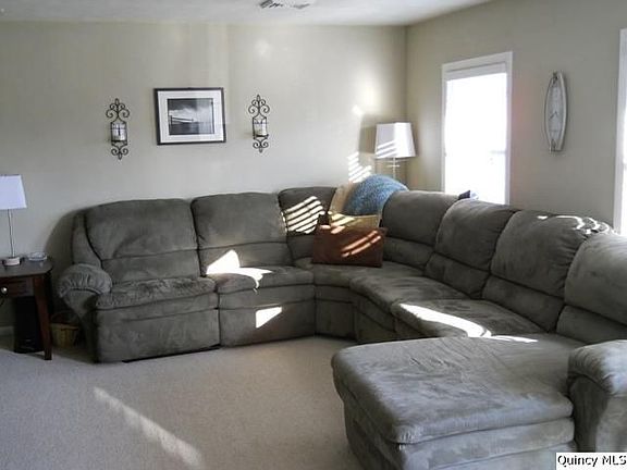 Home for Sale in Quincy, IL $89,500