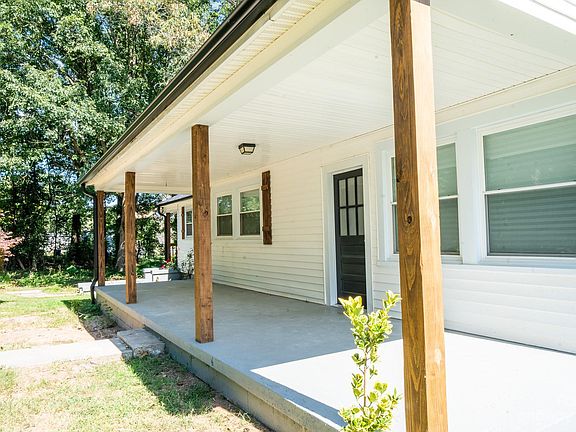 2nd image of 2214 Russell Dr