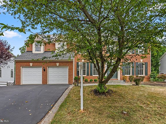 2nd image of 10219 Sweetwood Ave