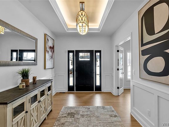 4th image of 8 Birch Ln