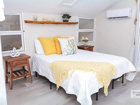 4th image of 15929 W Arroyo City Blvd #1