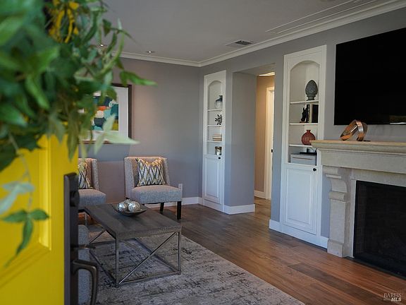 4th image of 4351 Dorset Court
