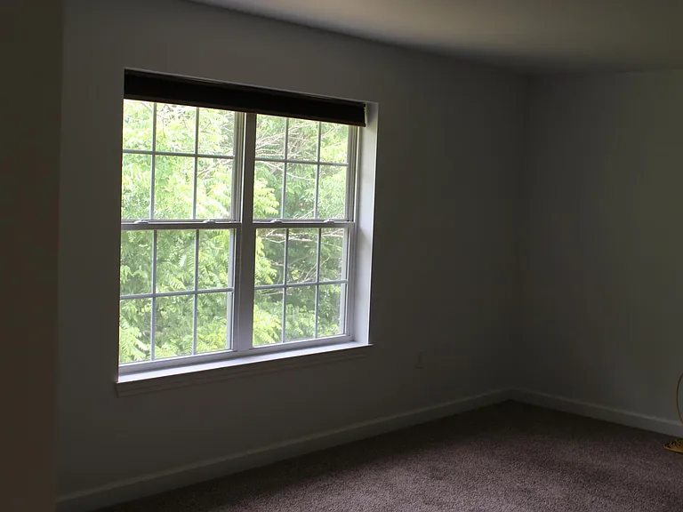 212 Sunshine Ln — Photo 5