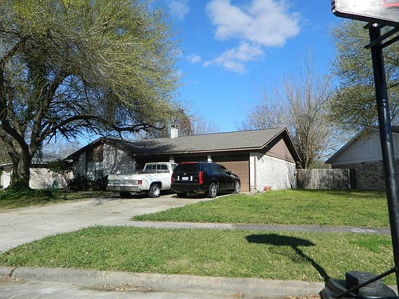 2nd image of 10730 Dusty Trail Dr